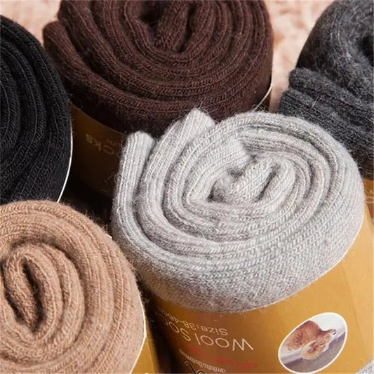 Ultimate Warmth: Men's Winter Super Thick Thermal Wool Socks